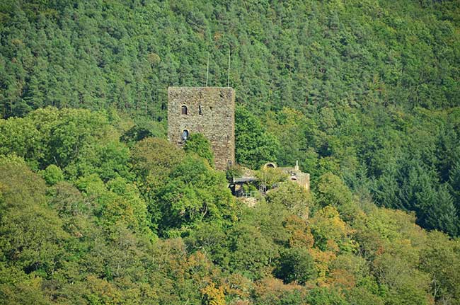 Die Neuerburg in Kurtscheid